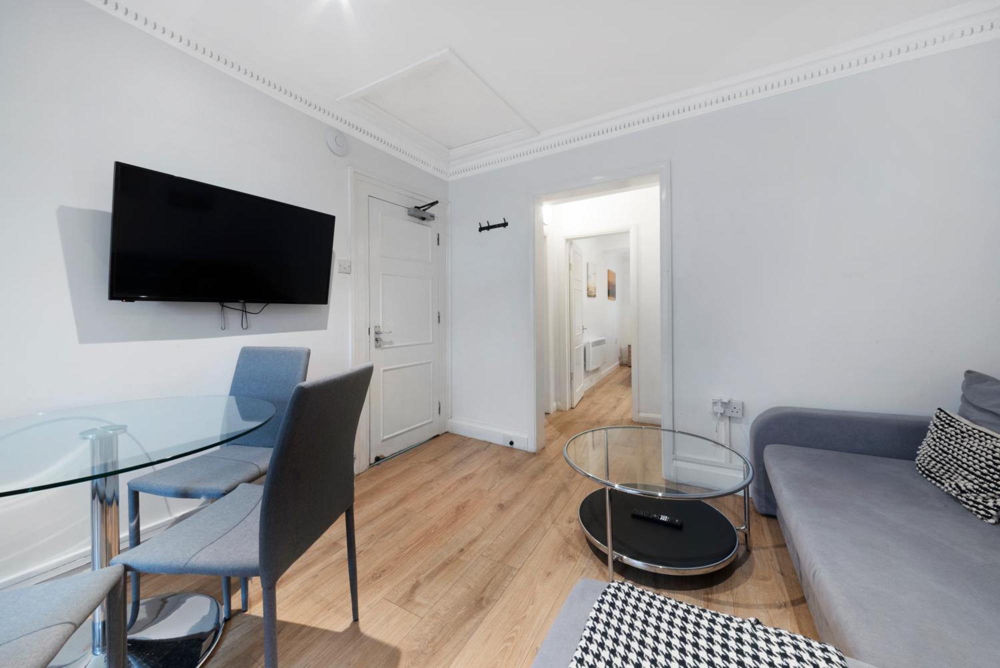 2 Bed Piccadilly Apartment 4 Лондон Екстер'єр фото