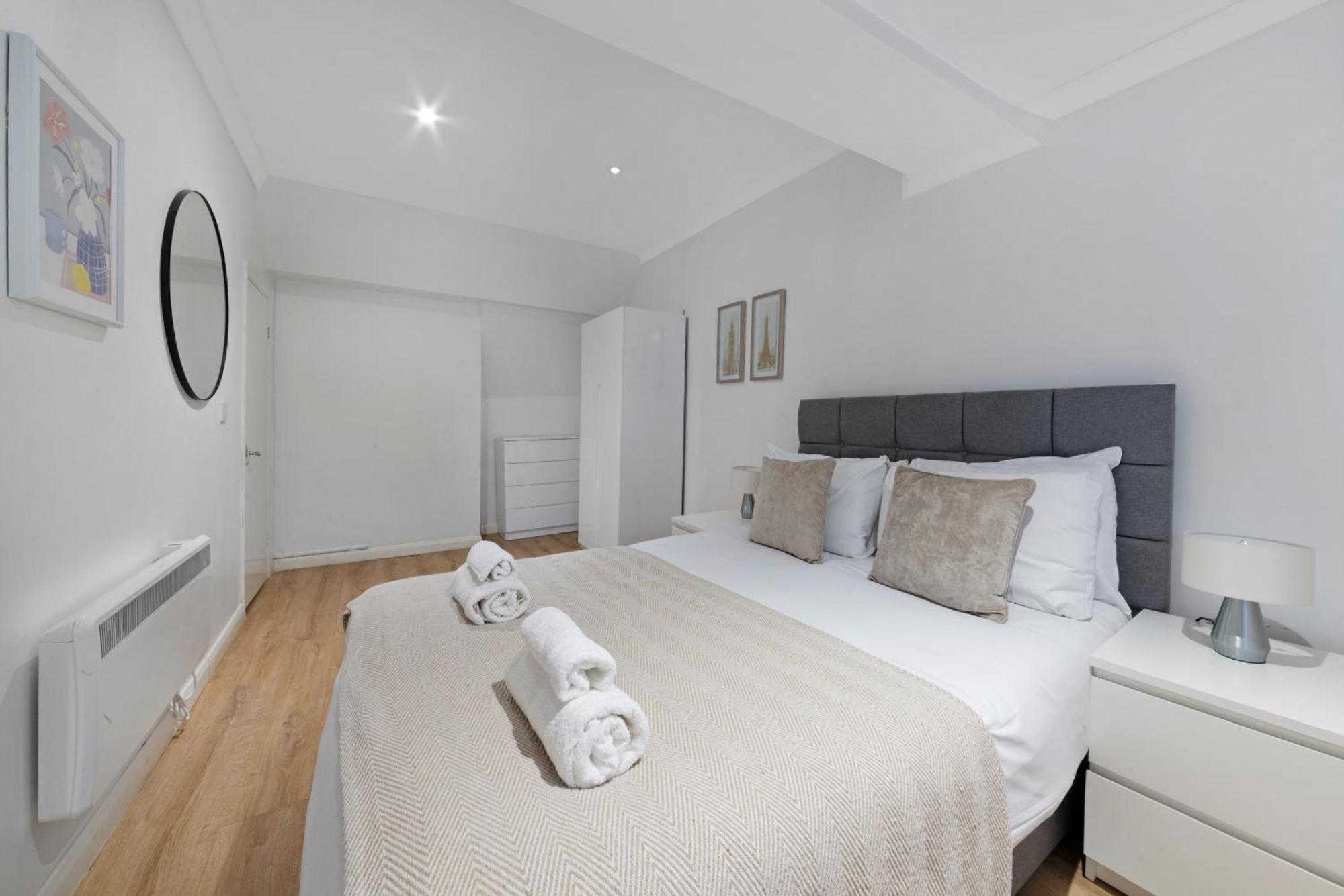 2 Bed Piccadilly Apartment 4 Лондон Екстер'єр фото